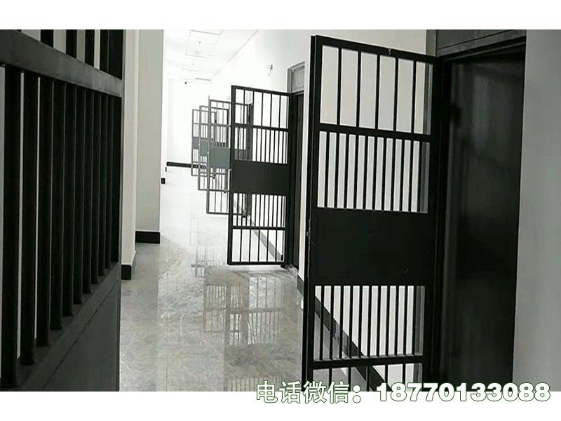 罗庄监狱宿舍铁门